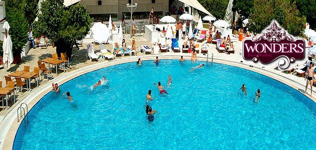 cClub Avenue Pool Yüzme Havuzu