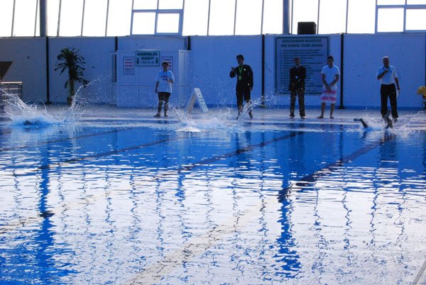 kKızılcahamam Belediyesi Yarı Olimpik Yüzme Havuzu