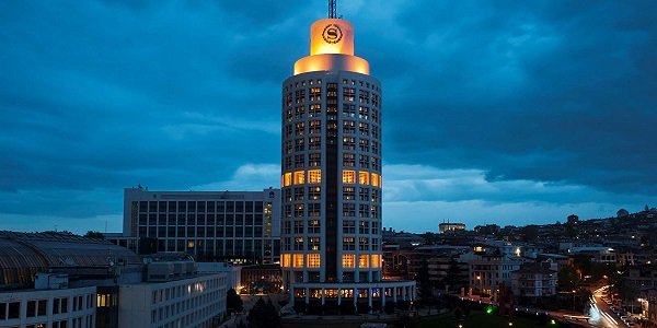 Sheraton Otel Kapalı Yüzme Havuzu